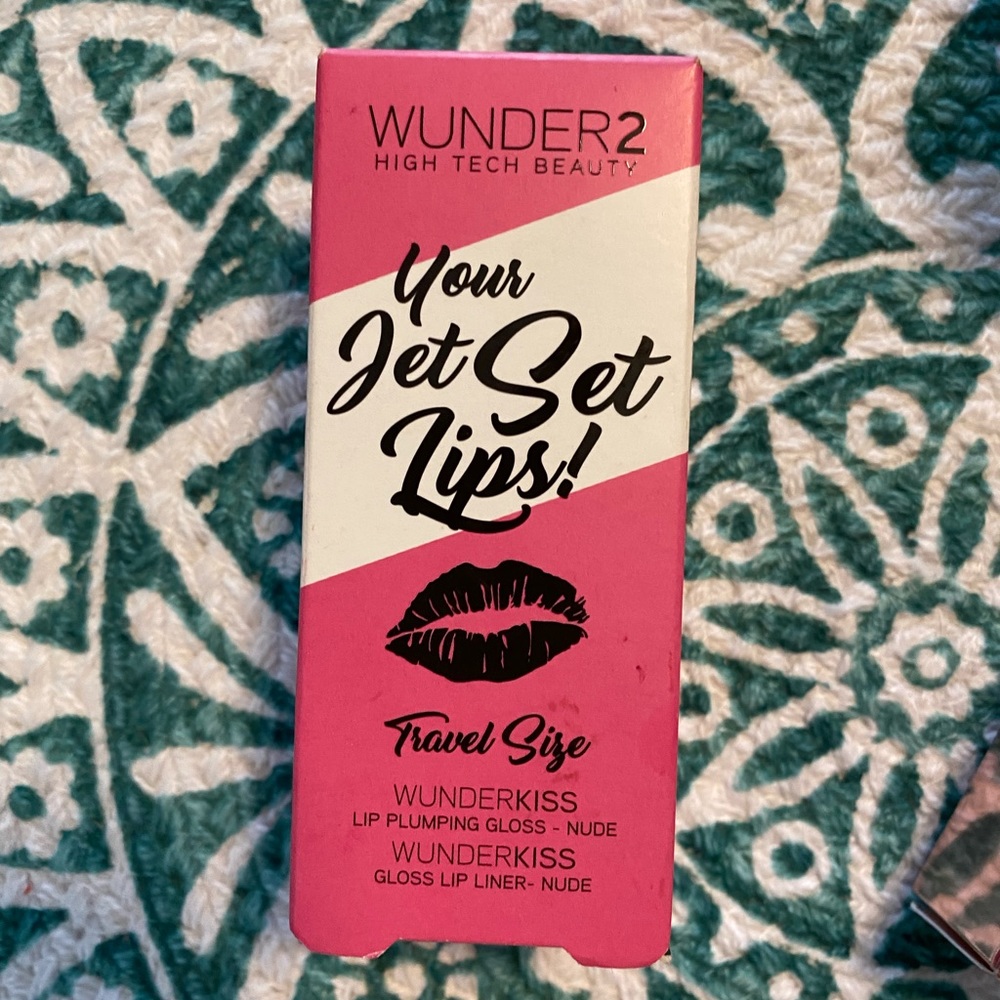 Wunder2 lip plumping gloss